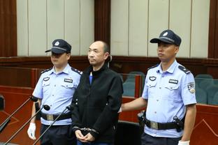 那不勒斯VS巴塞罗那裁判安排：德国裁判组执法，主裁茨瓦耶